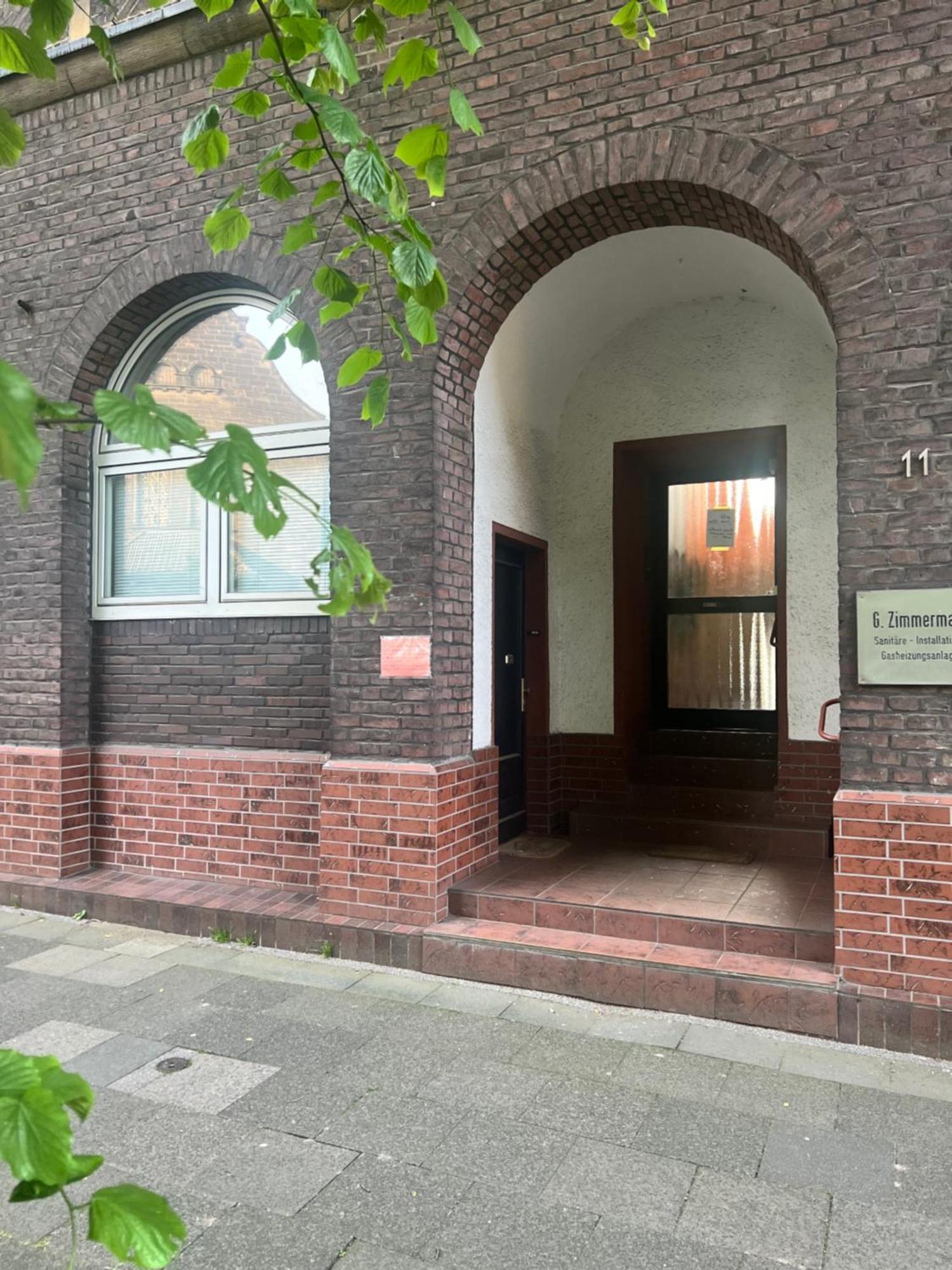 Apartment Casa Luna 6 Min Hbf , Erdgeschosswohnung ,altbau
