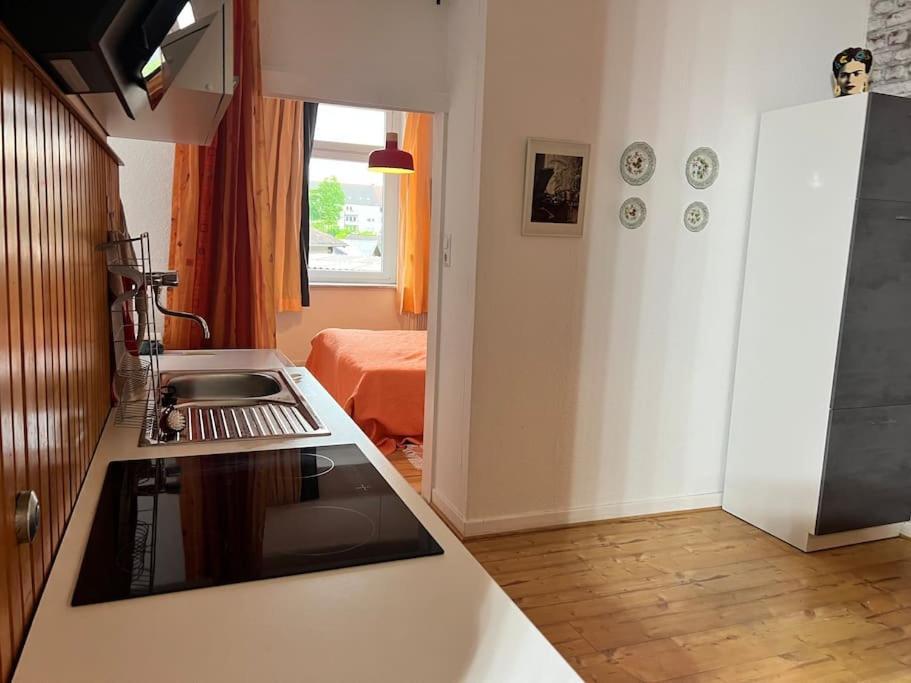 Apartment Casa Luna 6 Min Hbf , Erdgeschosswohnung ,altbau Duisburg