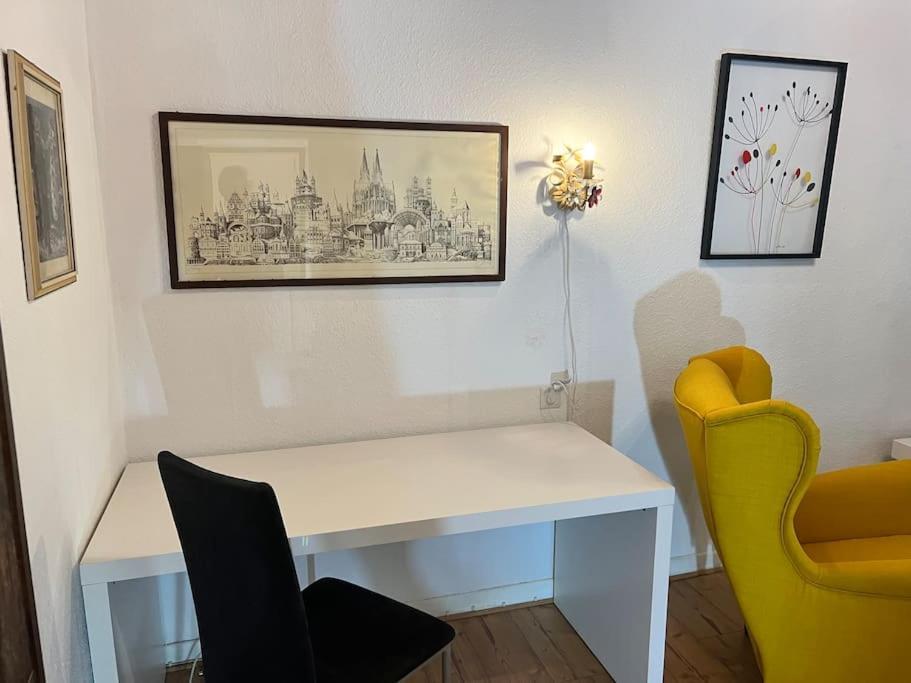 Casa Luna 6 Min Hbf , Erdgeschosswohnung ,altbau *