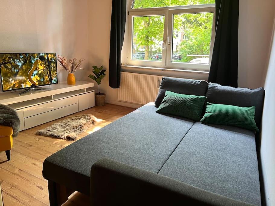 Casa Luna 6 Min Hbf , Erdgeschosswohnung ,altbau *
