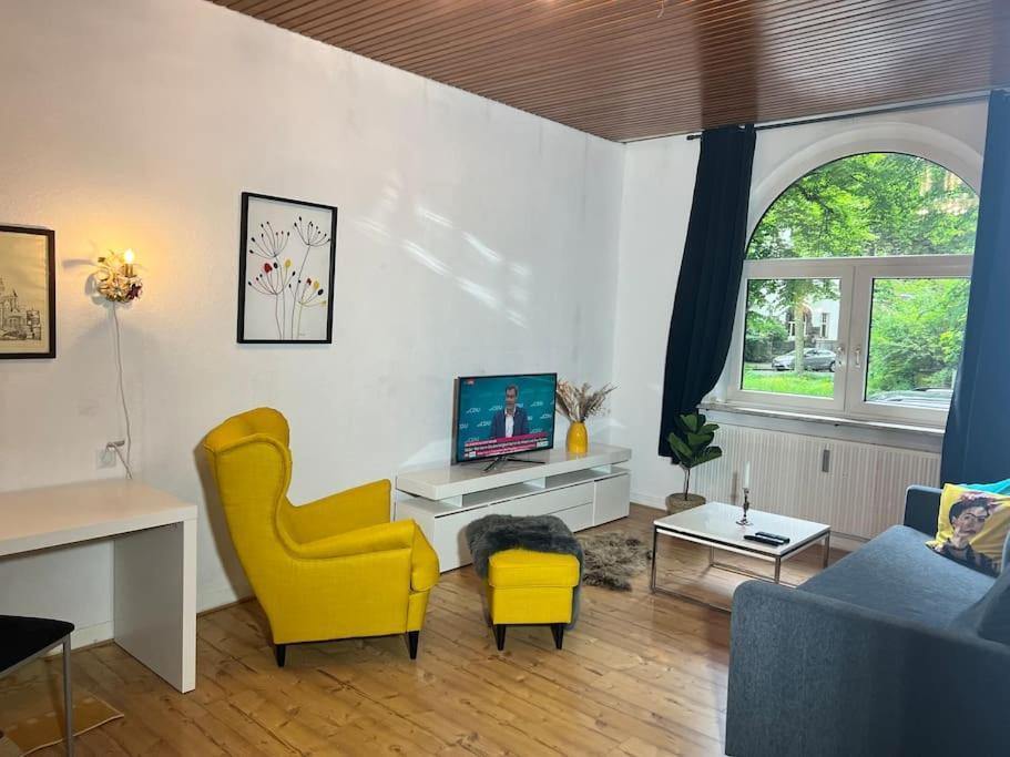 Casa Luna 6 Min Hbf , Erdgeschosswohnung ,altbau Apartment