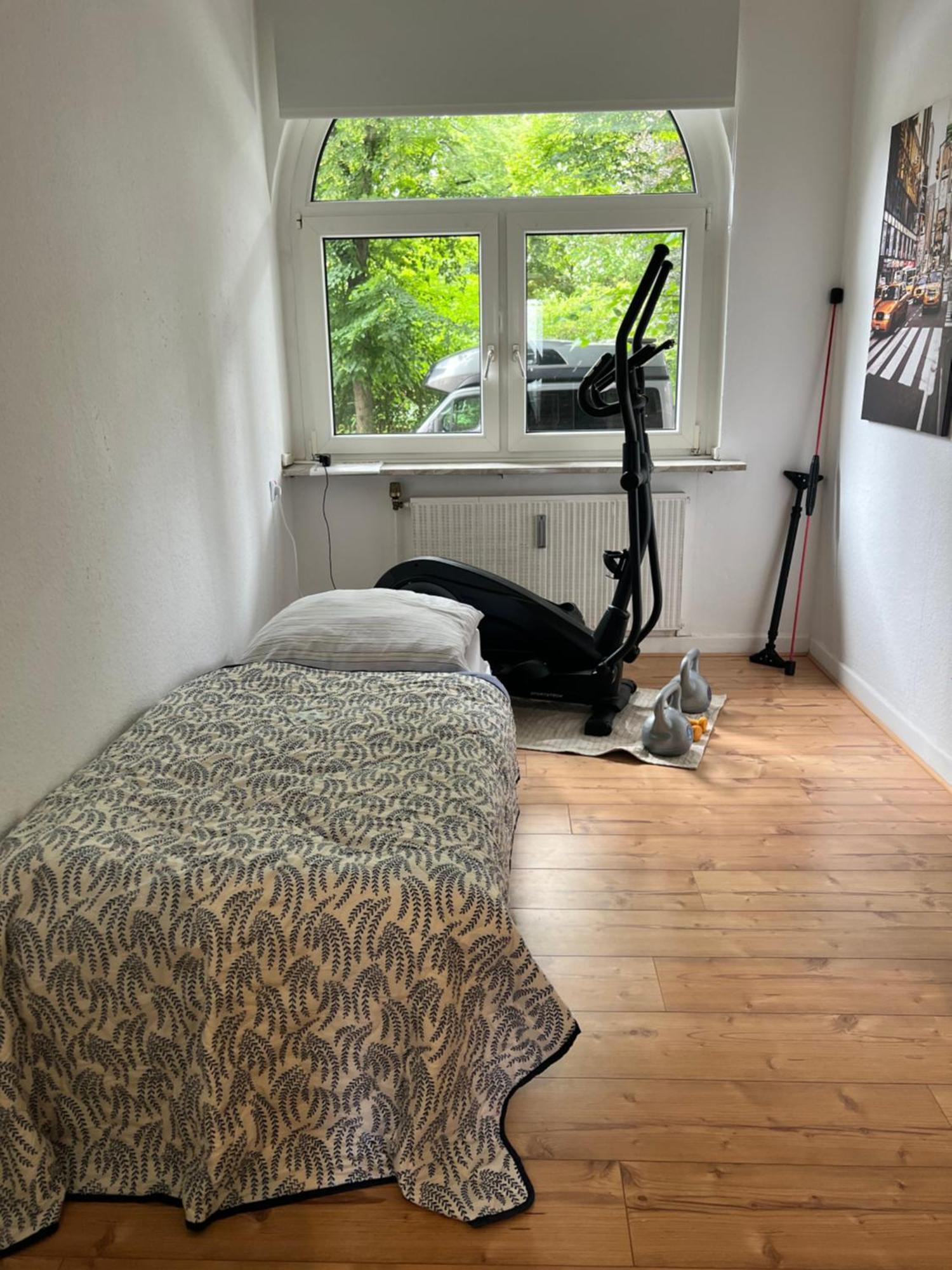 Casa Luna 6 Min Hbf , Erdgeschosswohnung ,altbau Apartment